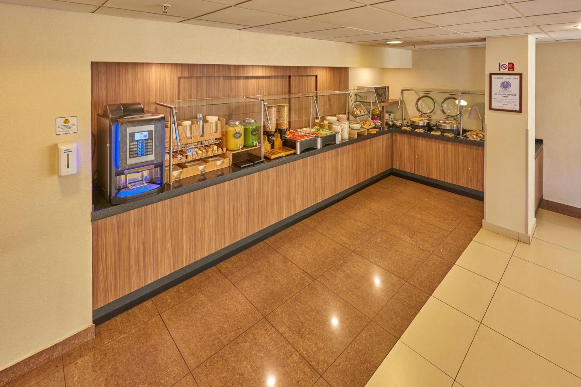 City Express By Marriott Puebla Finsa エクステリア 写真